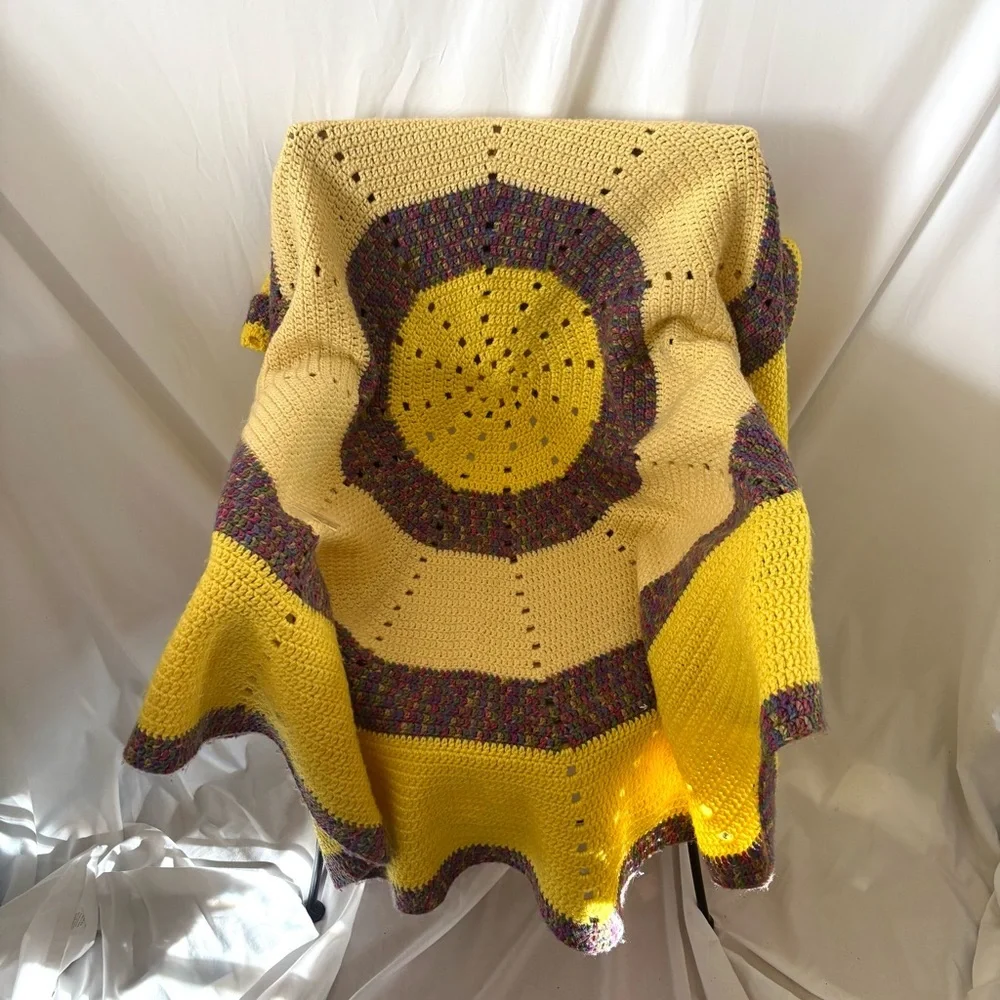 Vintage round crochet handmade throw blanket circle home decor yellow cottage